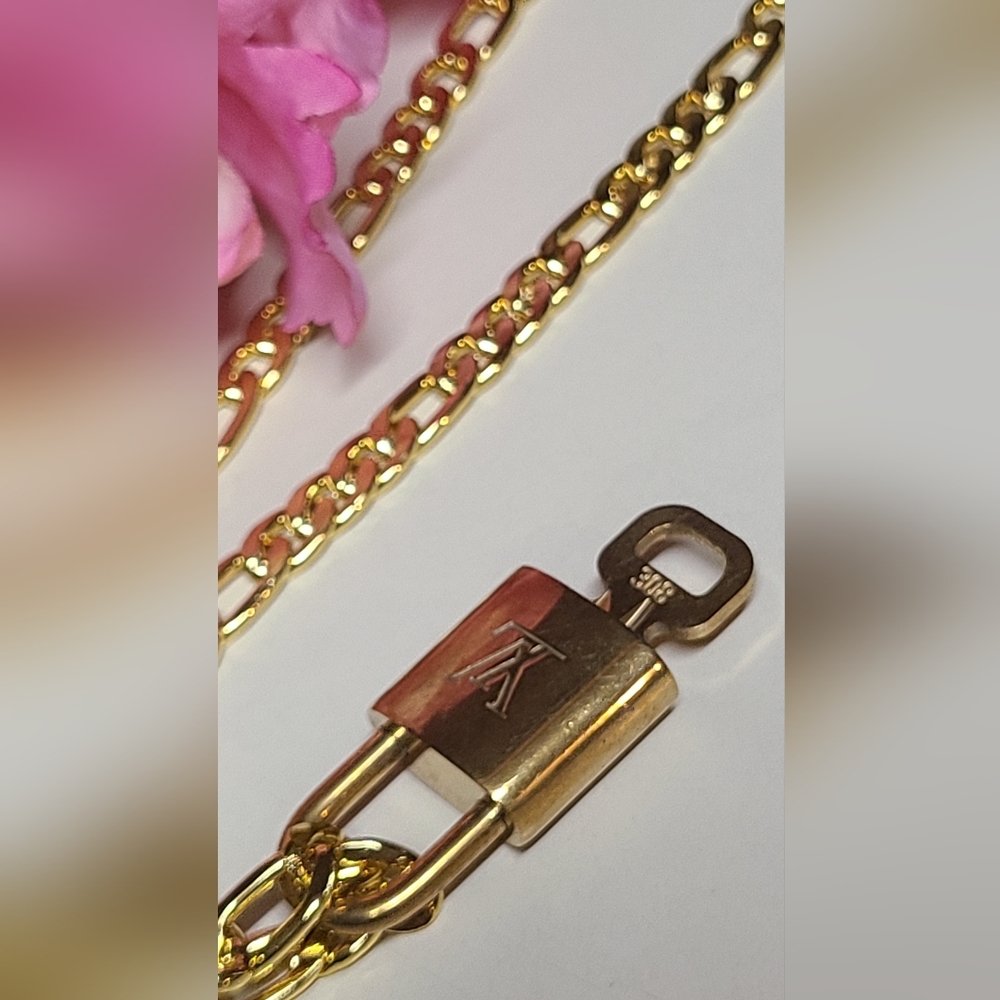#308🔥 Louis Vuitton Lock And Key with gp Chain - Picture 7 of 12